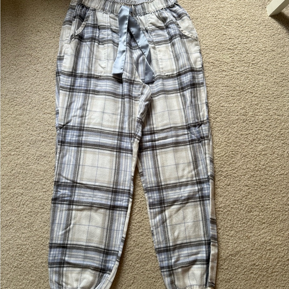 Hollister Blue Plaid Sleep Pants. Small